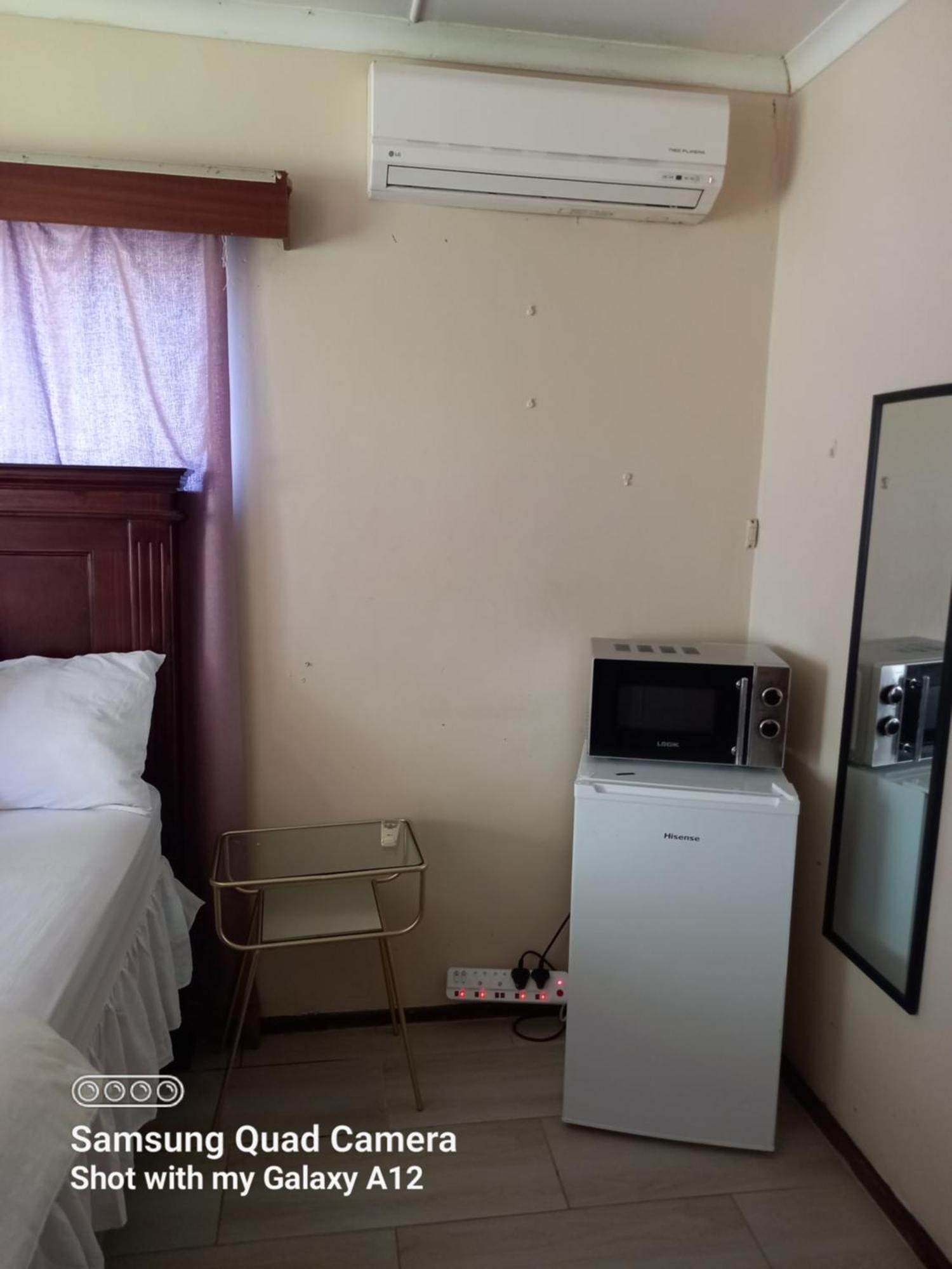 Secret Guest House Pietermaritzburg Luaran gambar